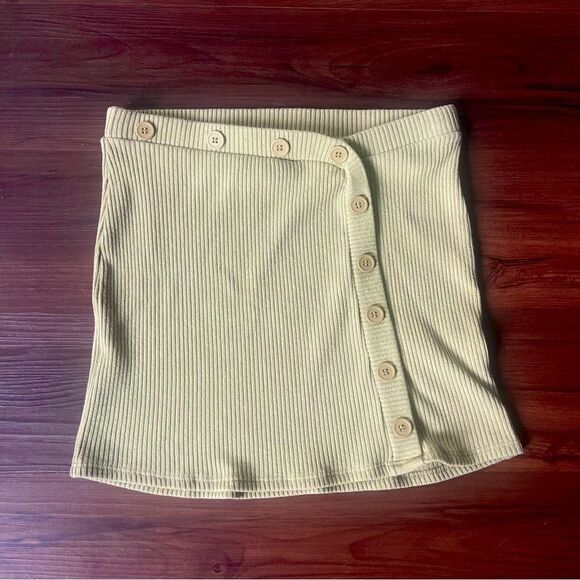 URBAN OUTFITTERS UO Claira Ribbed Side Button Knit Sage Green Mini Skirt Small - Picture 5 of 8